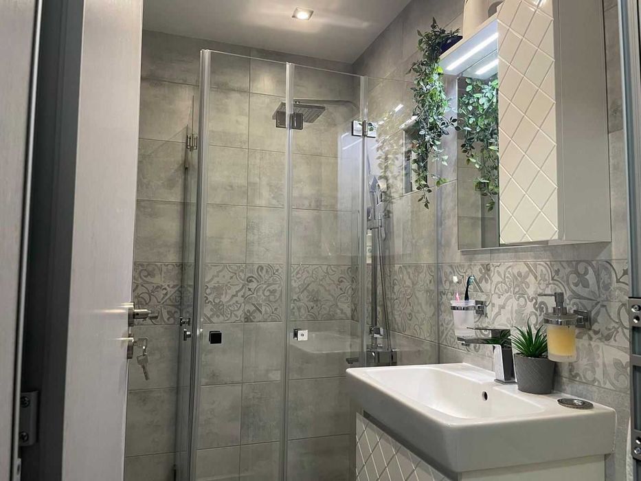 Продава се Двустаен апартамент в София, Изток - 55 кв.м за 2691 €/кв.м - Снимка #2