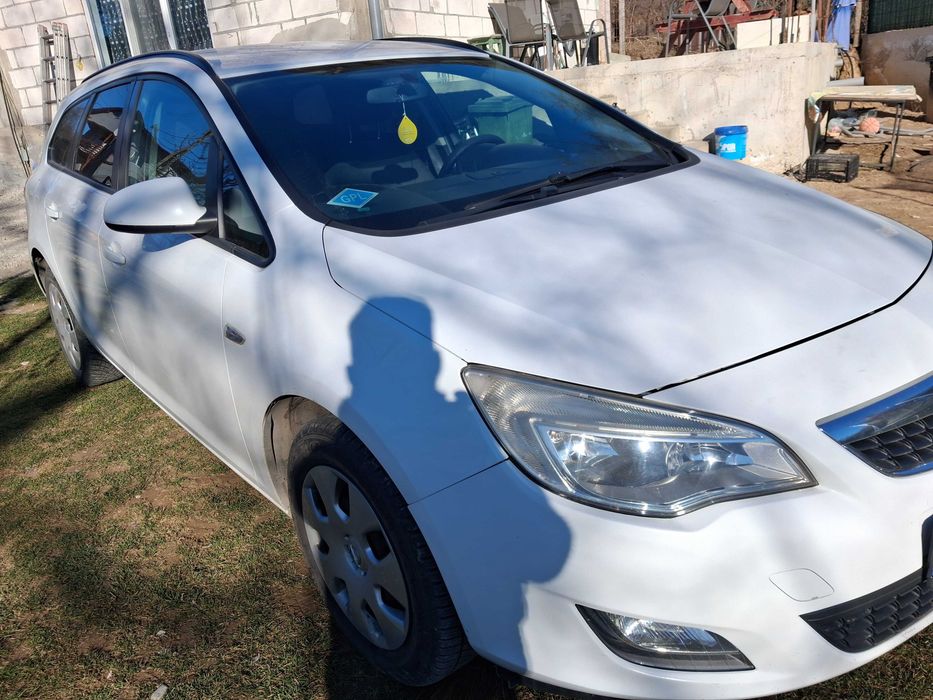 Opel astra j benzina si gpl