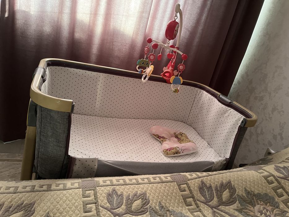 Продам манеж кроватку