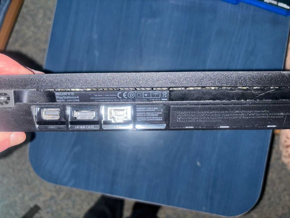 PS4 Slim 1TB - cu jocuri incluse