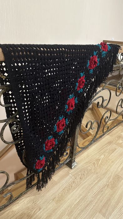 Шаль ручной работы