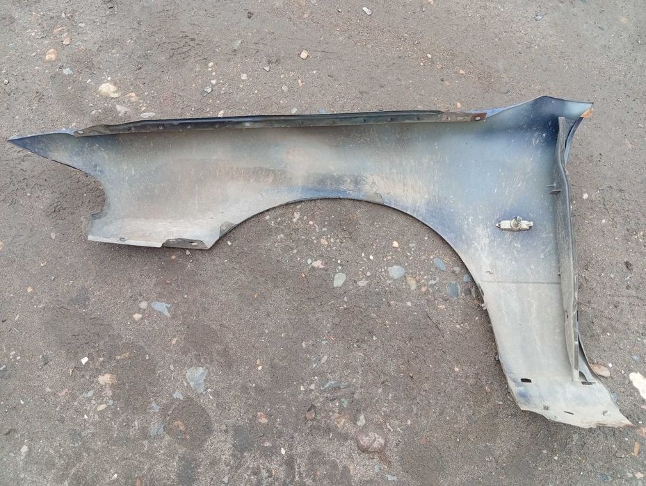 Крыло Mazda Cronos