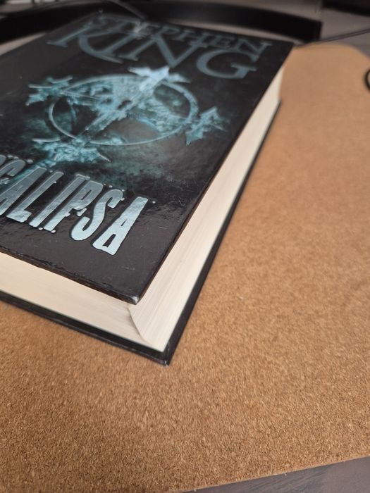 Apocalipsa - Stephen King - Ediția cartonată Nemira 2011
