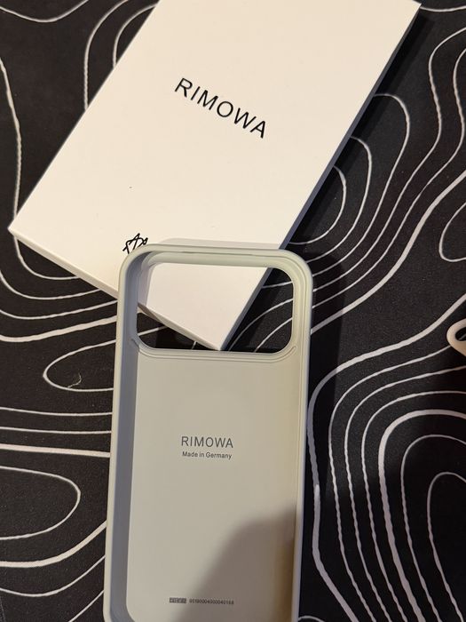 Rimowa iPhone 17 Pro Max Husa