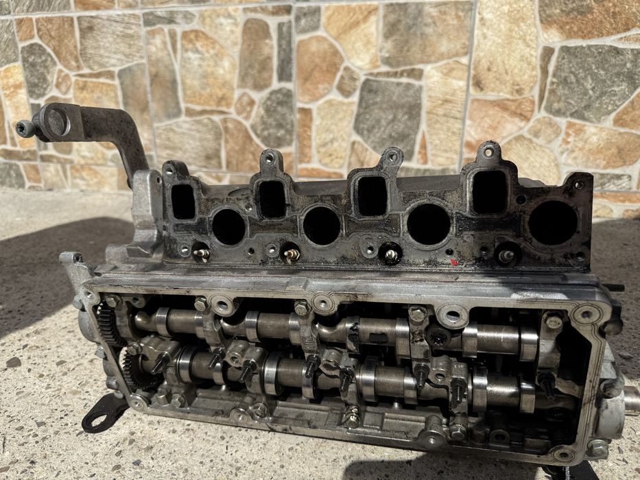 Глава за Audi Q5 и за Volkswagen + имам горен капак и долен картер