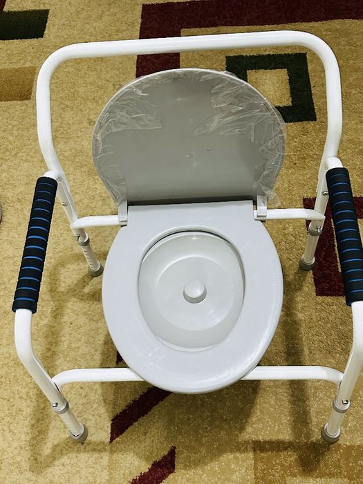 Кресло туалет для пожилых и для больных
