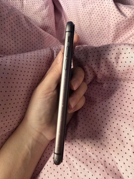 Iphone 11  в отличном состоянии