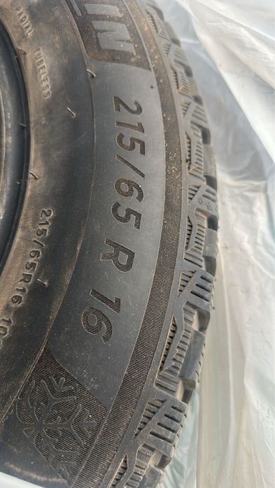 Продам шины зимние 16