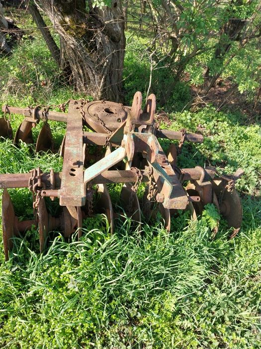 Vând disc purtat pe tiranti