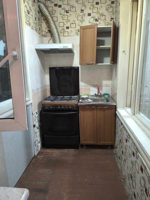 2 х ком в 3х ком Спутник 17.  1/4 не торец огород подвал. 49 м²