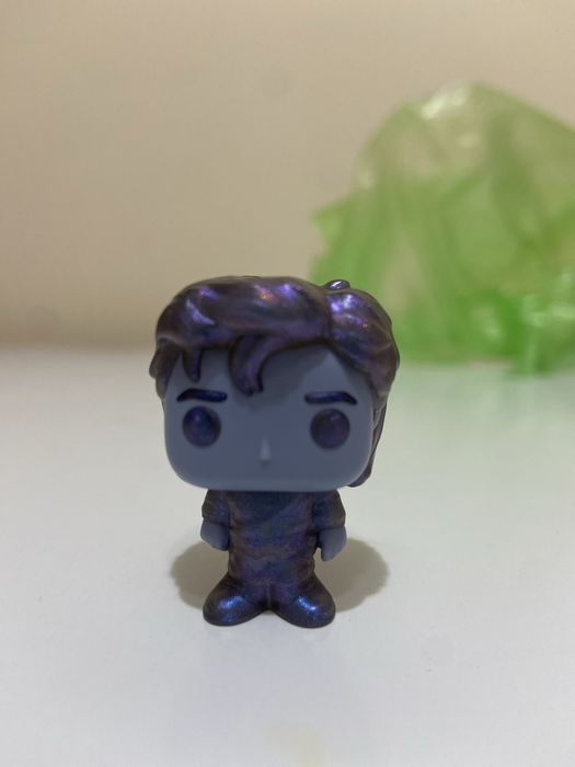 Фигурки из киндера джой очень странные дела