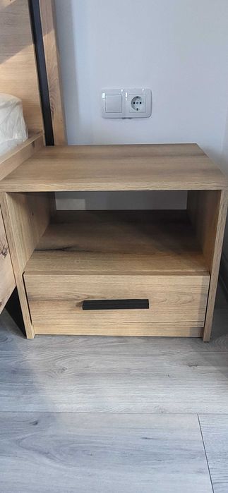 НОВА  СПАЛНЯ ,,за матрак - 160x200,, + 2 нощни шкафчета –