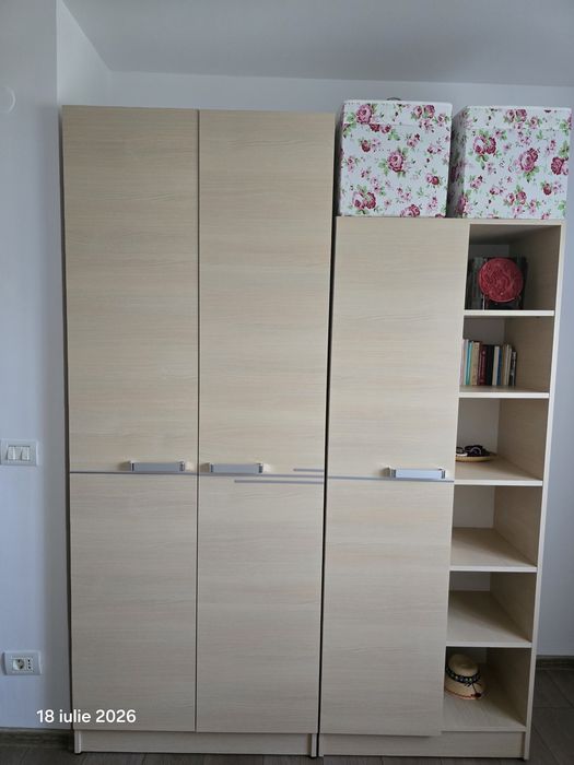 Birou, șifonier și dulap cu rafturi