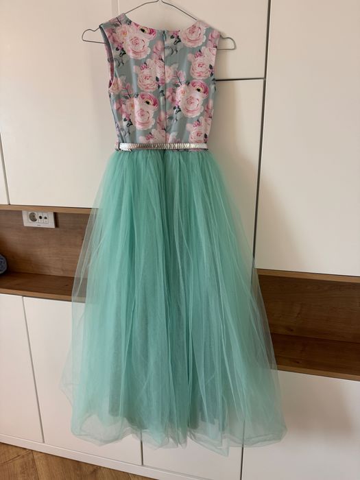 Rochie elegantă fete 146 cm cu tull verde mentă, foarte pufoasă