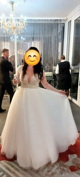 Rochie de mireasă cusută manual