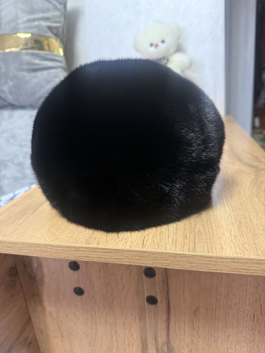 Продам две беретки одевала пару раз