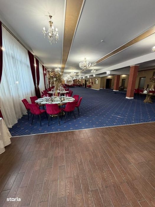 RESTAURAT functional, ocazie rara, suprafata de 2300mp, in FILIAȘI