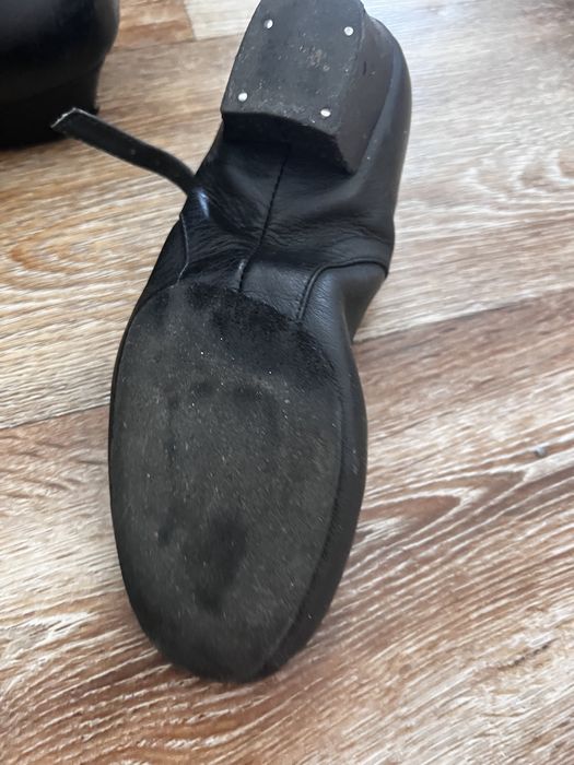 Туфли для народных танцев .