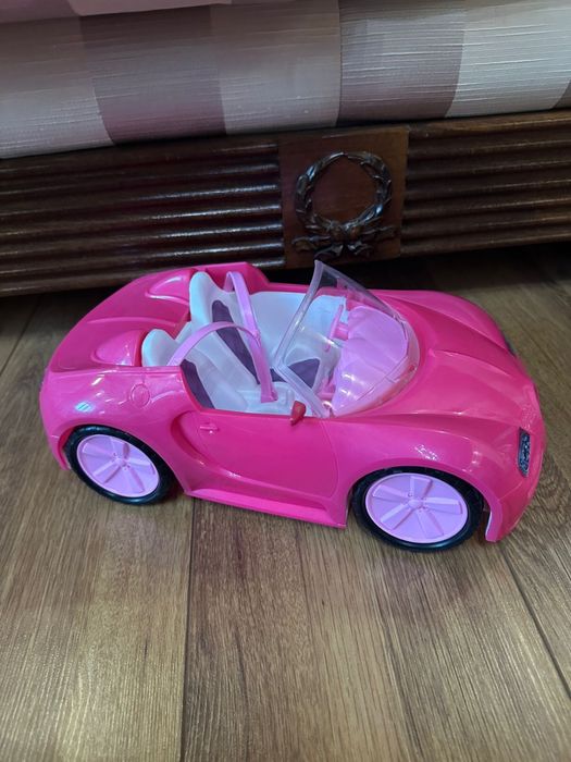 Продам машинку для барби . Новая