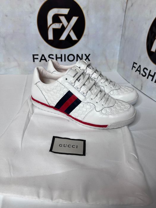 Adidasi albi, Gucci
