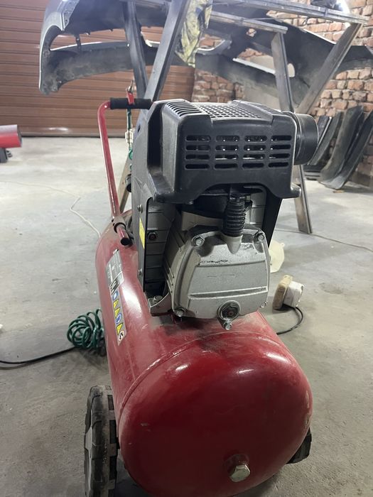 Компресор за въздух  50L einhell