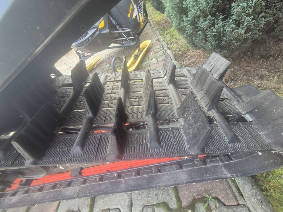 Snowmobil Ski Doo Summit X 2021