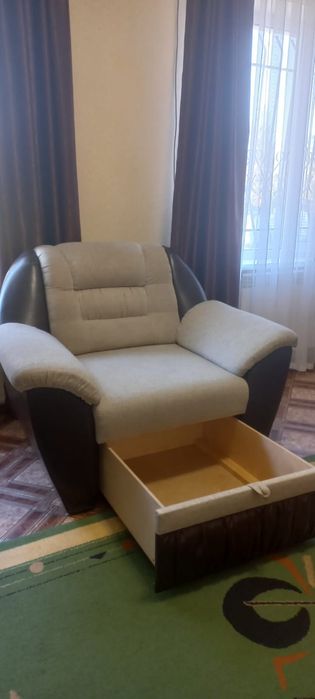 Продам большой диван