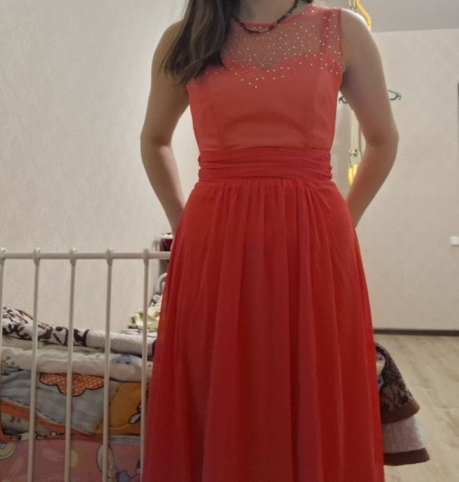 Платье 42р очень красивое