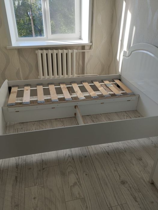 Продам кровать в хорошом состояние