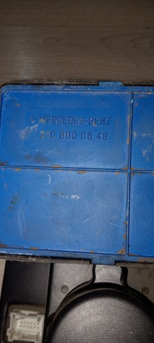 Компрессор дверей Мерседес 210