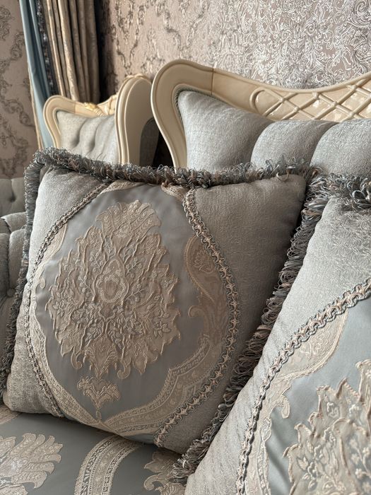 Комплект мягкой мебели