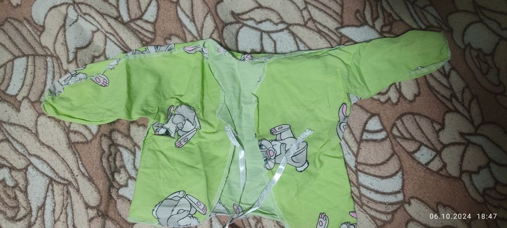 Продам детские вещи