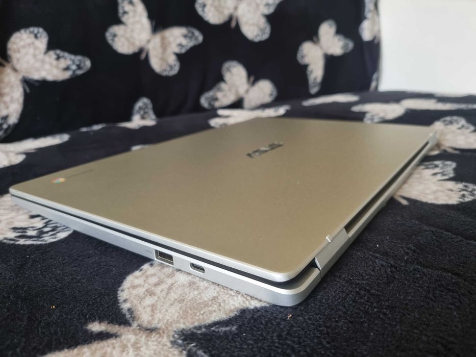 Ultraportabil Asus Chromebook C523N doar 700lei