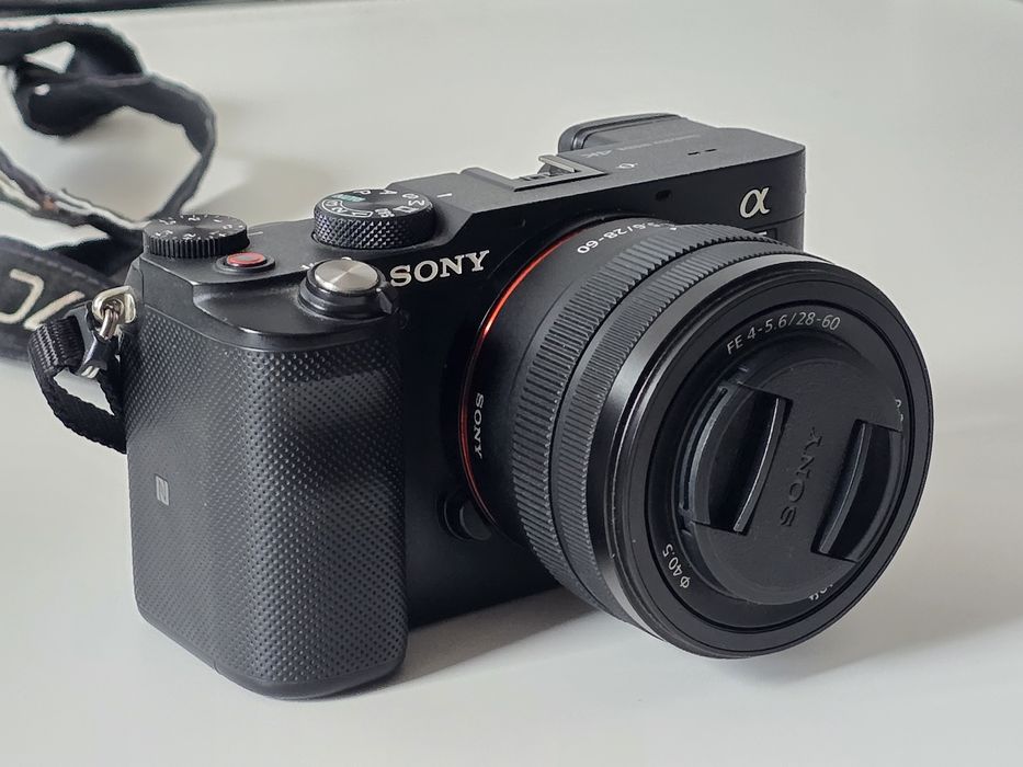 Aparat foto Sony a7c kit plus obiective