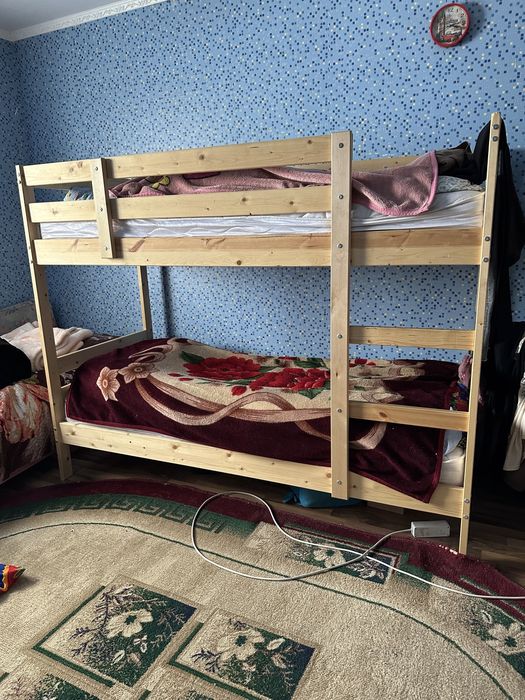 двухъярусная кровать