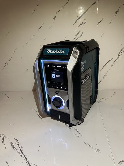 2024.7 Radio Bluetooth Makita DMR115