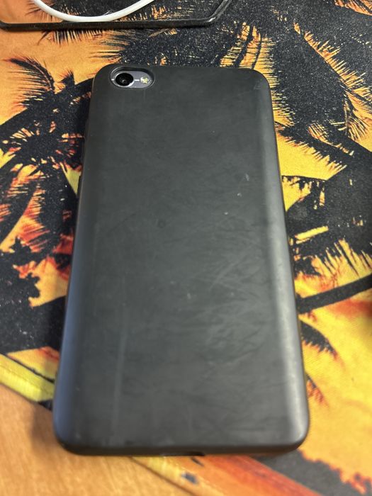 Телефон Редми MDG6 не включается