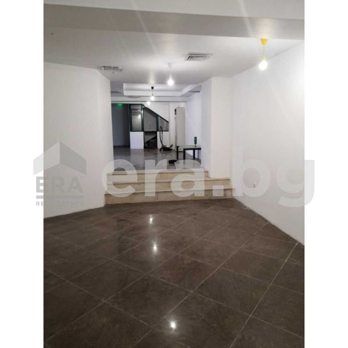 Дава се под наем Магазин в Варна, Левски - 170 кв.м за 99999 € - Снимка #1