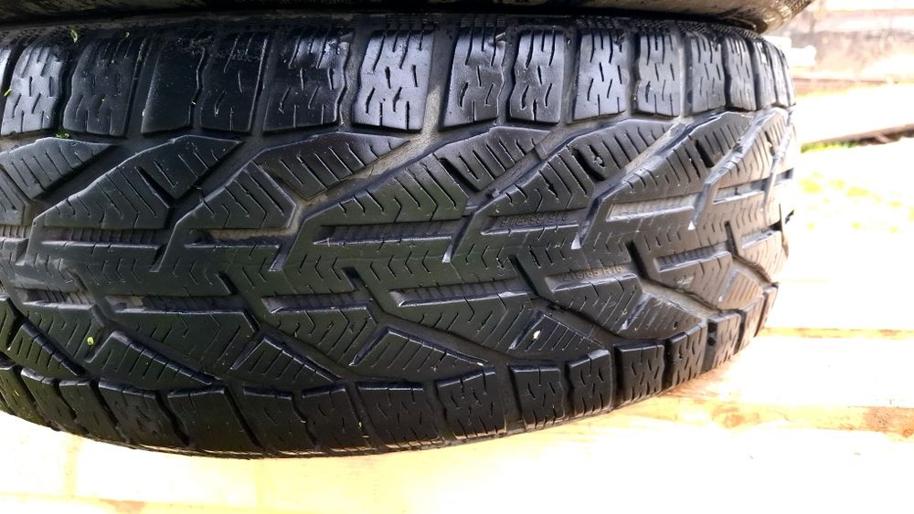Cauciucuri 215/ 65/ 16