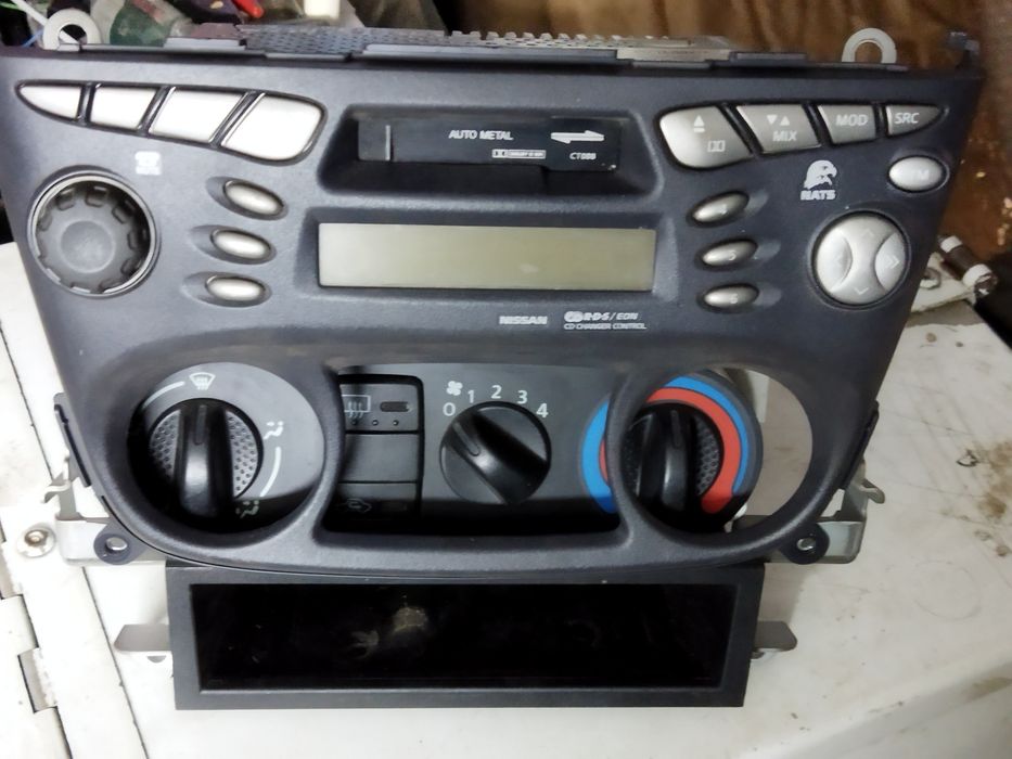 Касетофон за Нисан