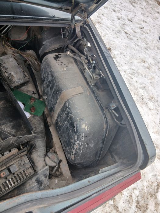 Продам телевизор и парог на жигули