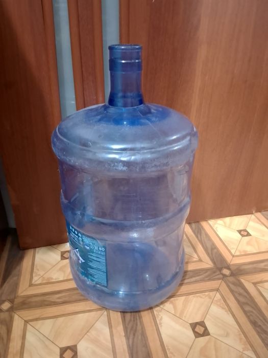 Продам Бутыль Пустой Для Воды Объем 19 литров.