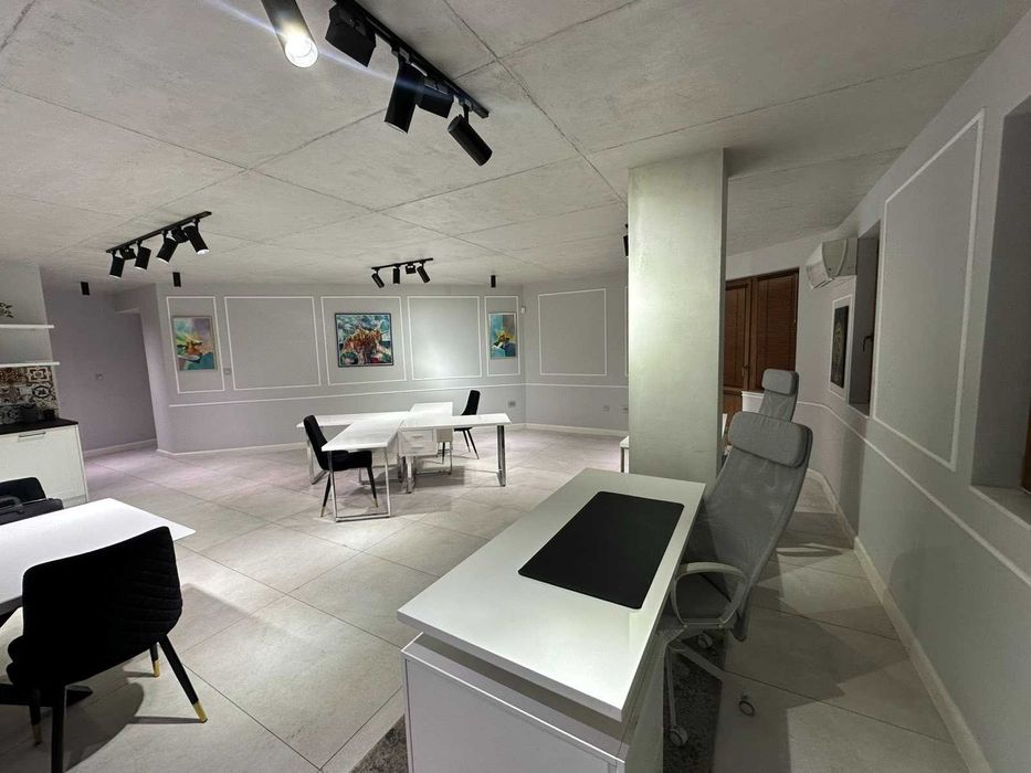 Луксозен офис в гр.Пловдив - Център!