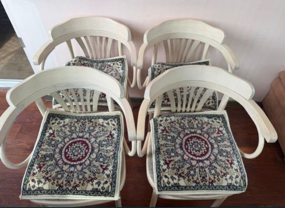 Продам стулья кресла