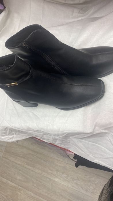 Женские сапоги черные