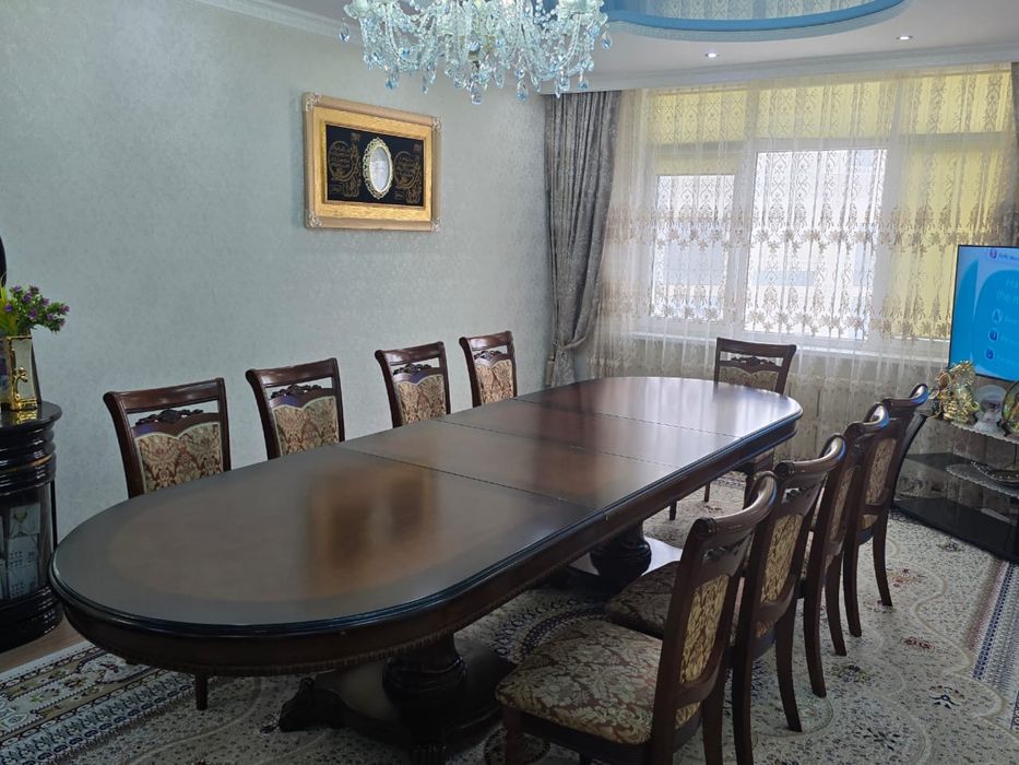 Гостинный стол, дубовый