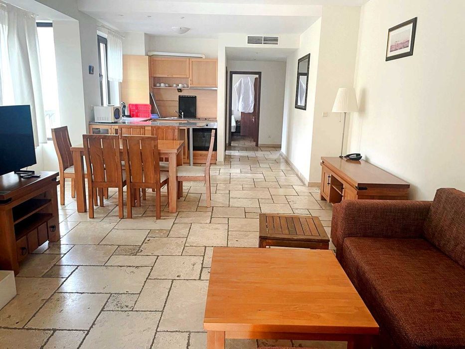 Продава се Тристаен апартамент в с. Топола, Област Добрич - 134 кв.м за 859 €/кв.м - Снимка #2