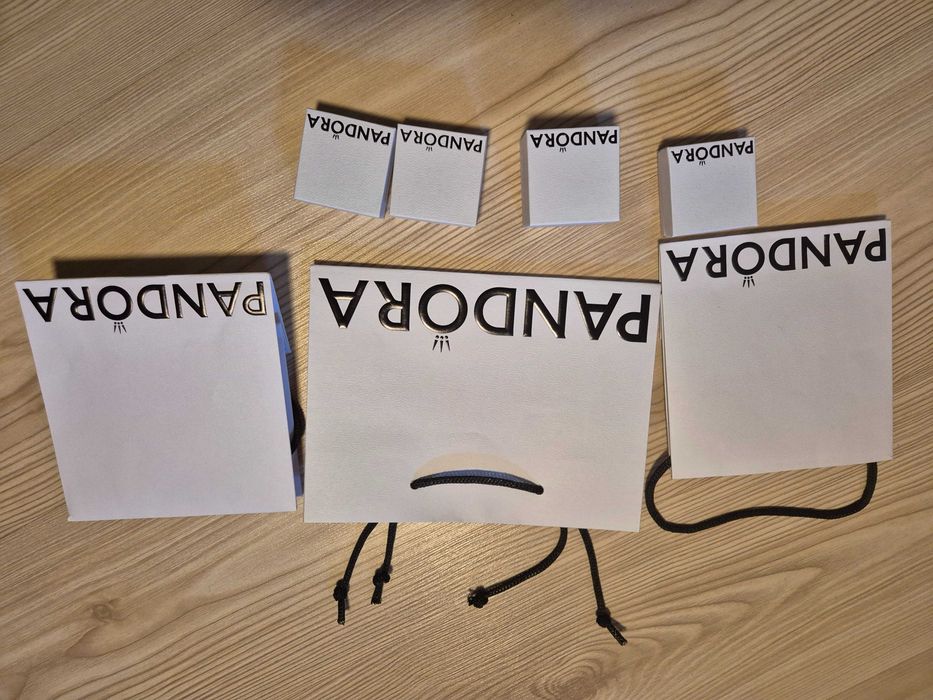 Cutii și pungi Pandora