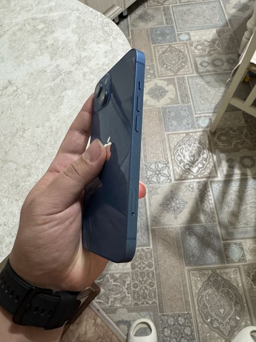 iPhone 13 128Гб в идеале