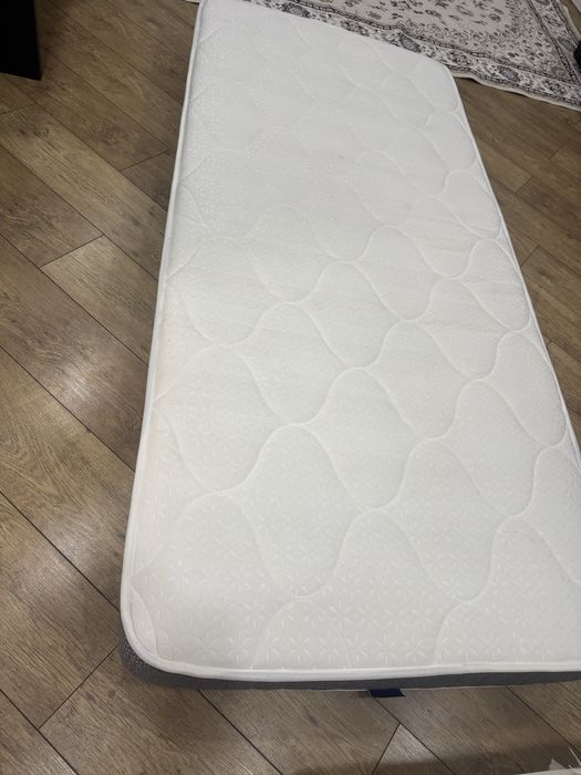 Продам кровать с механизмом